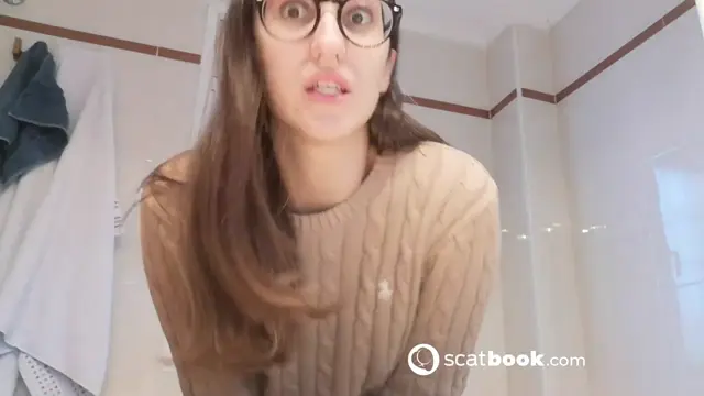 Scatbook Miss Lith Toilet Clips 06